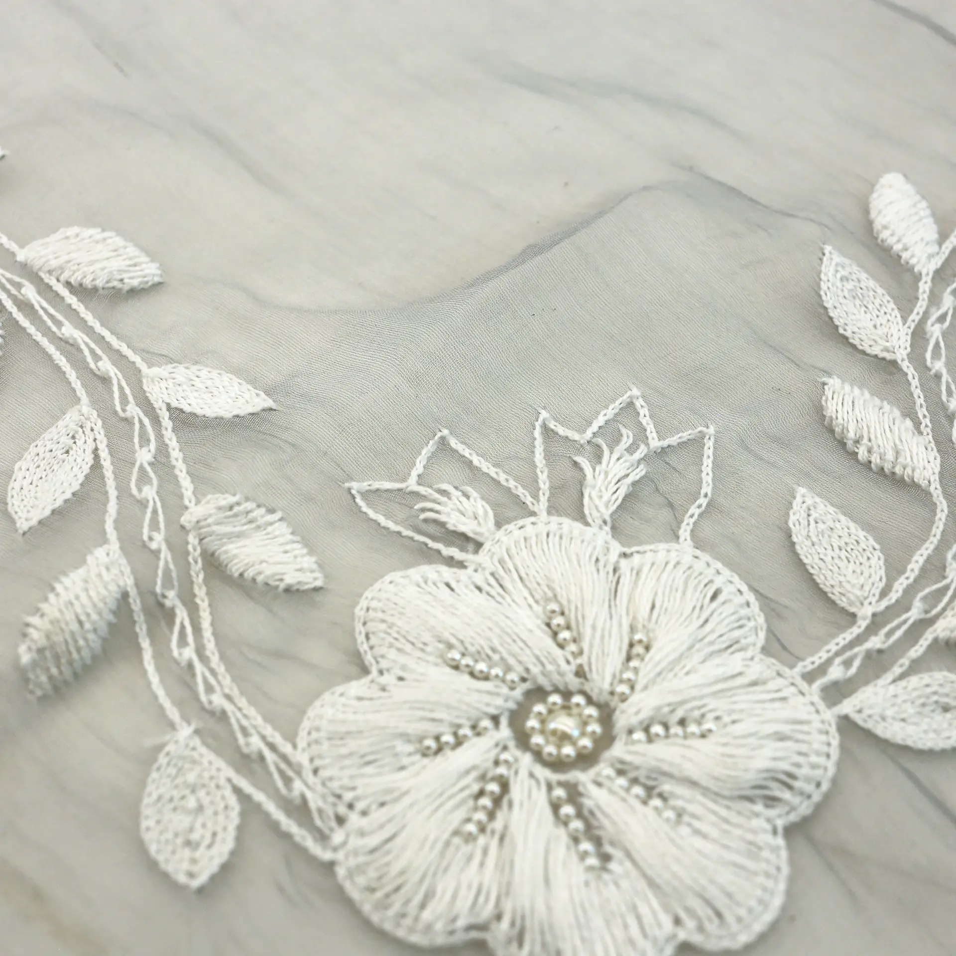 コットンシルクストール/大判/オーガンジー/刺繍/花柄/灰 コットンシルクストール/大判/オーガンジー/刺繍/花柄/灰