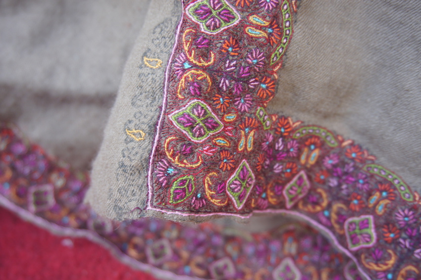 国内正規□ インド刺繍 カシミール シルク＆ウール＆コットン混合